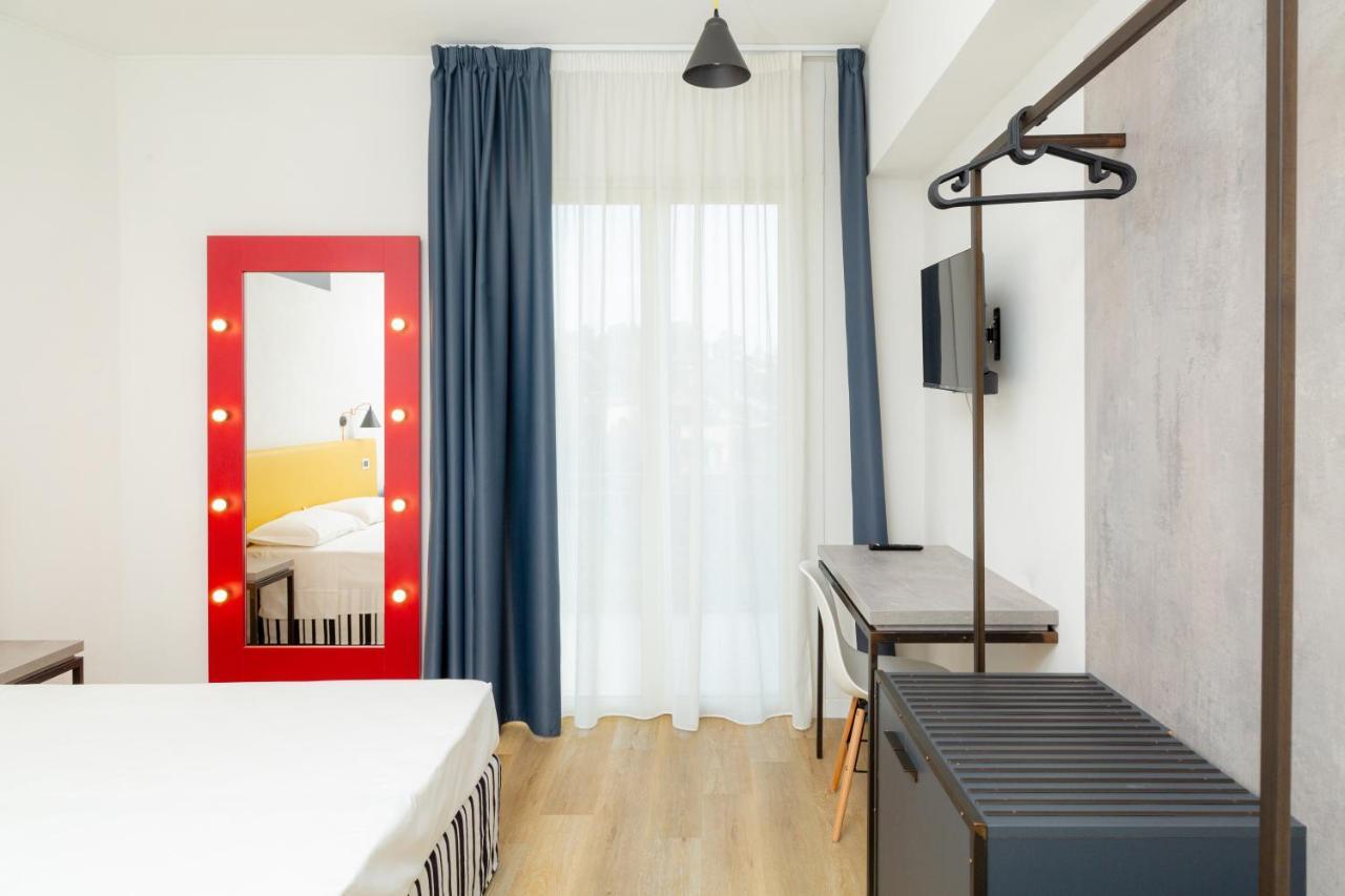 Wave Hotel Acireale Exterior photo