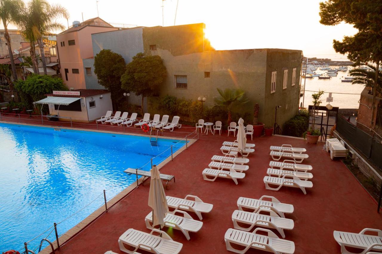Wave Hotel Acireale Exterior photo