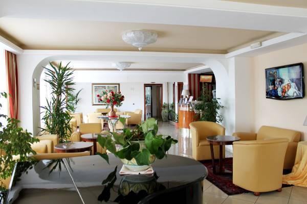 Wave Hotel Acireale Exterior photo